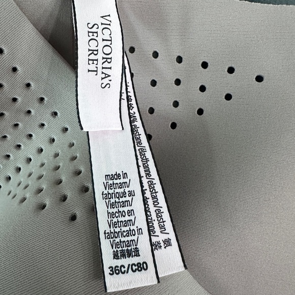 VSX
Featherweight Max™ Sports Bra - Picture 4 of 6